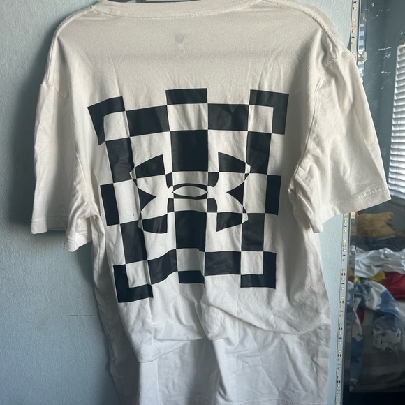Under Armour tee - Picture 2 of 2